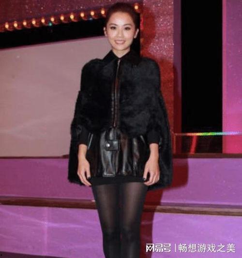 明星黑丝袜穿搭 明星黑料网站视频免费,揭秘明星黑丝袜穿搭背后的黑料视频风云